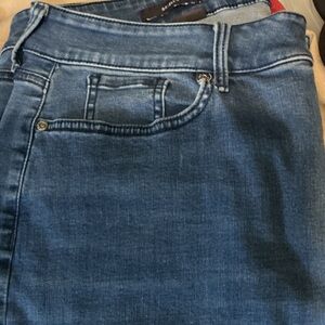 NYDJ Women’s Skinny Jeans shorts in Medium Blue Wash